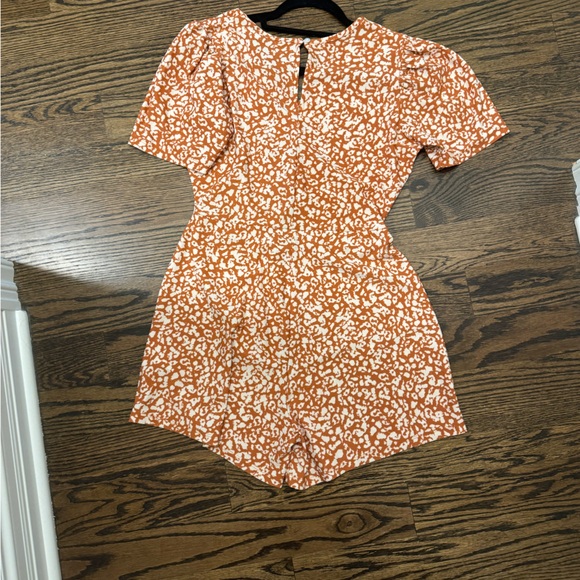 Cute Wednesdays girl romper size small with cutout. So comfy and lightweight. - Picture 3 of 4